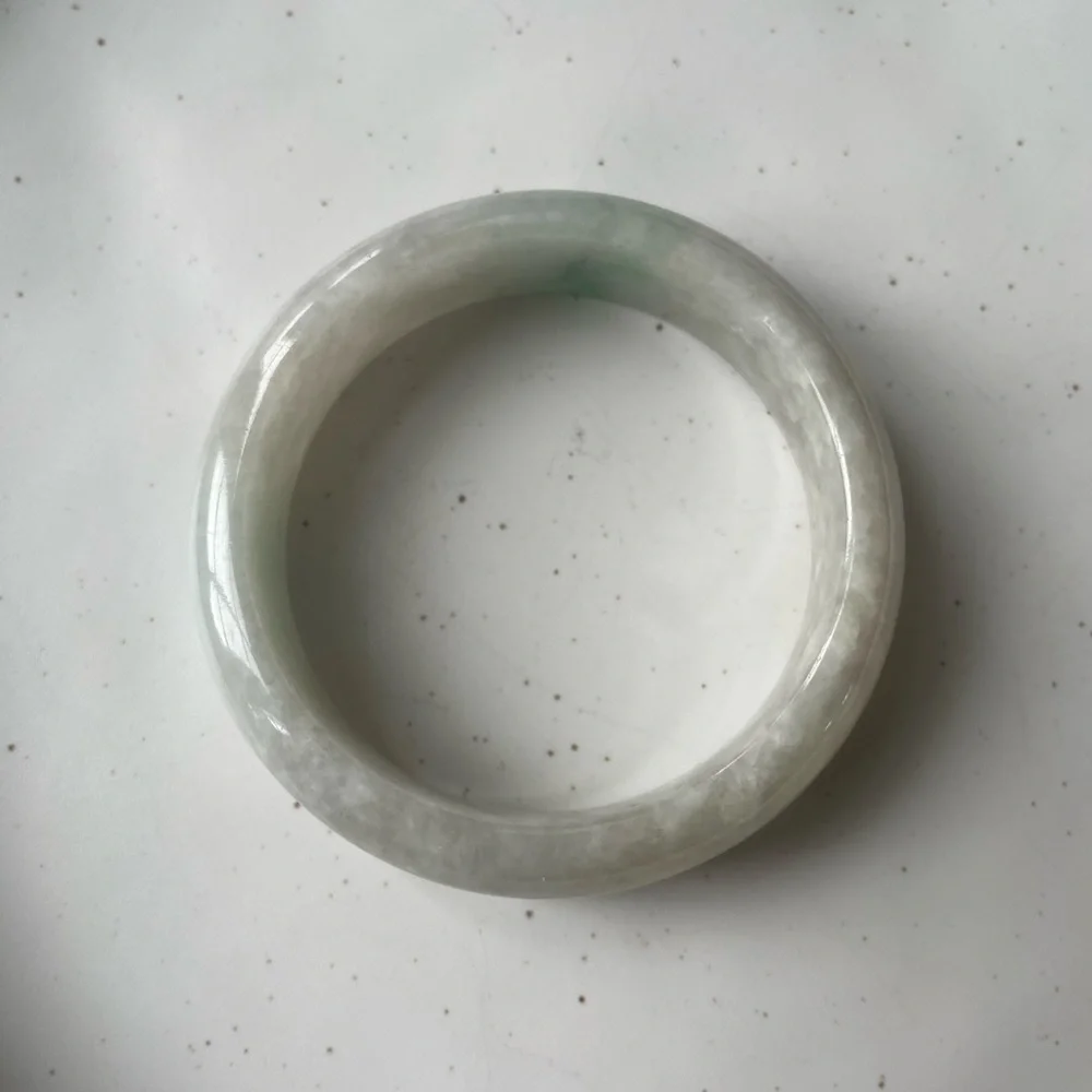 JADE l Authentic Burmese Jade Bangle snow white jade specs of apple green 52mm - Picture 10 of 15